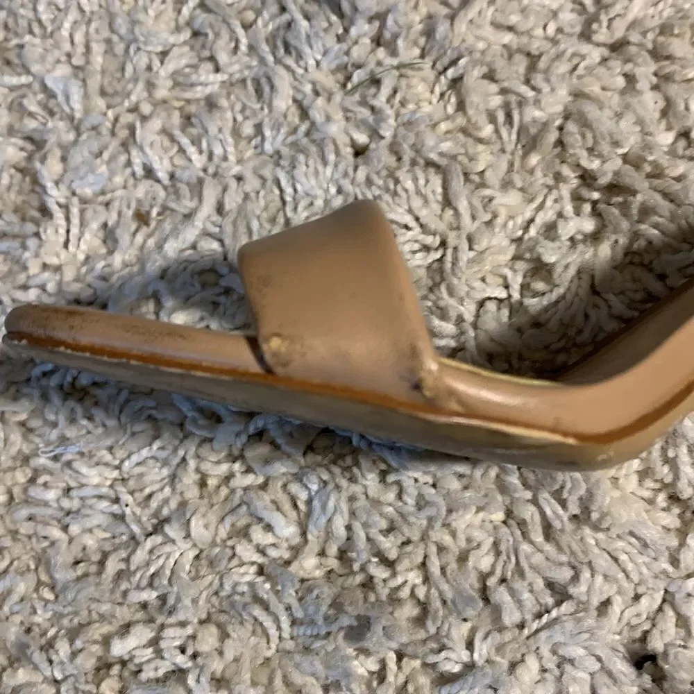 International concepts GUC nude peep toe heels Size 6